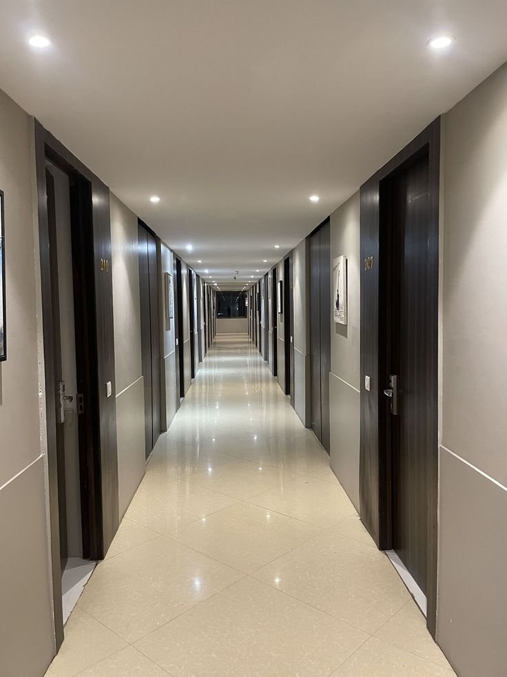 Near the Elevator vs. End of the Hall: Which Unit Wins?